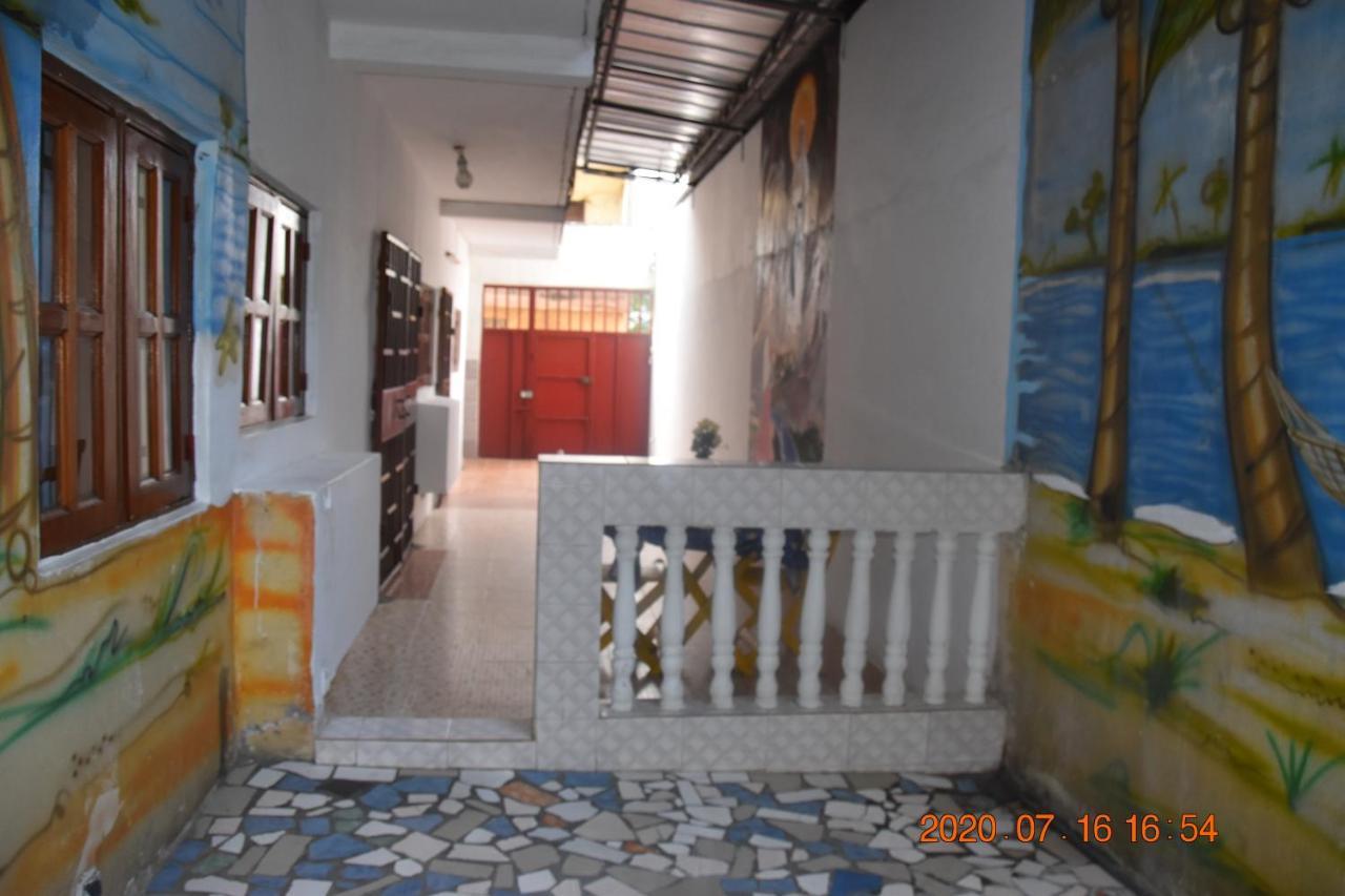 Hotel Residence Georges Colette Yopougon Exterior photo